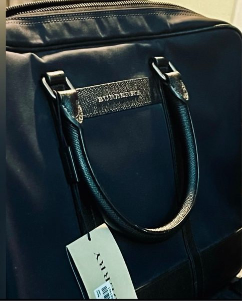 Auténtico maletín pequeño Newburg de nailon de Burberry London