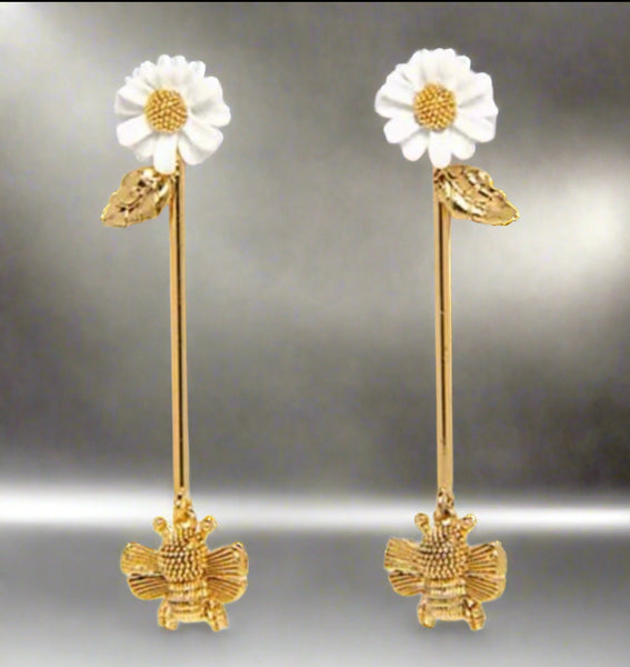 Kate Spade 'All Abuzz' Bee Stud Earrings