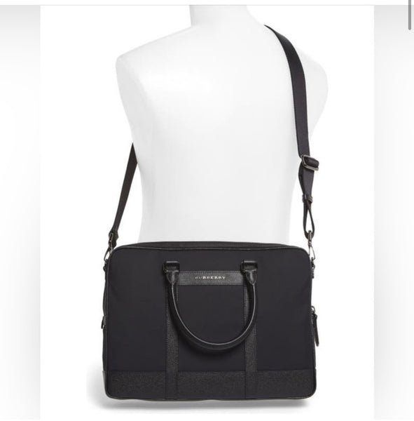 Auténtico maletín pequeño Newburg de nailon de Burberry London