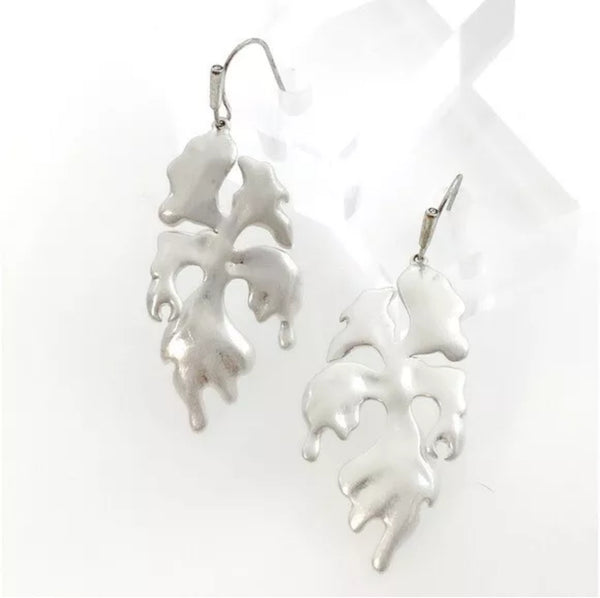 Kendra Scott Savannah Drop Earrings In Silver