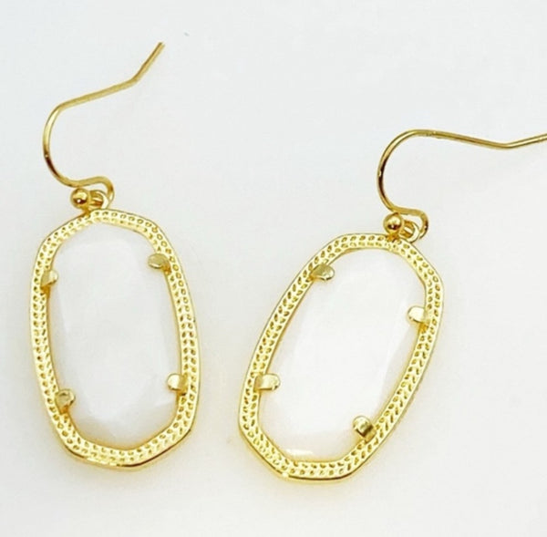 Kendra Scott Dani Gold Drop Earrings in Ivory Mother Of Pearl