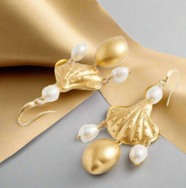 Tory Burch Shell And Freshwater Pearl Drop Earrings