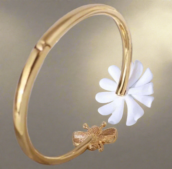 Kate Spade White Daisy Into The Bloom All Abuzz Bee Open Cuff