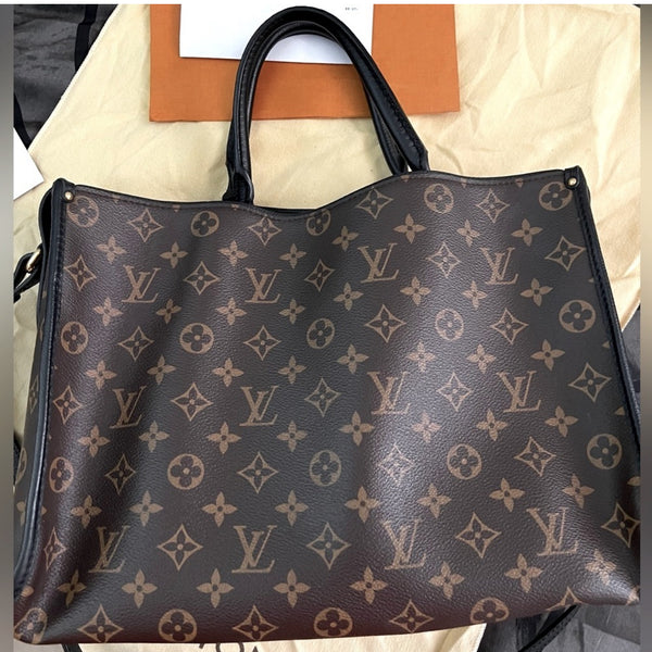EUC Louis Vuitton Popincourt MM Shoulder Bag In Pristine Condition Authenticated