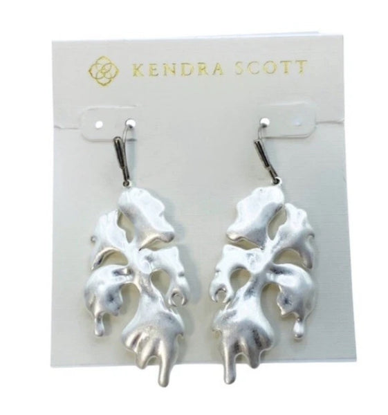 Kendra Scott Savannah Drop Earrings In Silver