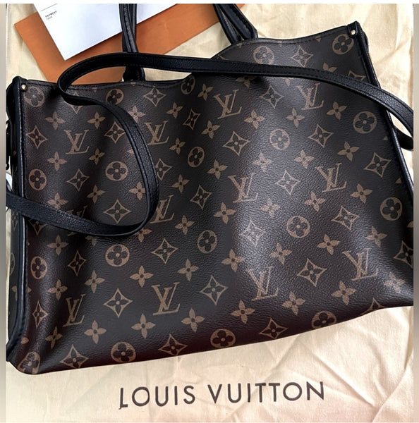 EUC Louis Vuitton Popincourt MM Shoulder Bag In Pristine Condition Authenticated