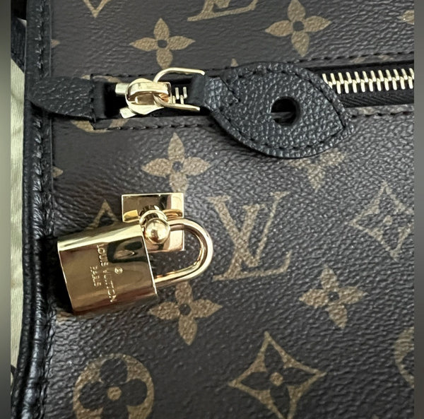 EUC Louis Vuitton Popincourt MM Shoulder Bag In Pristine Condition Authenticated