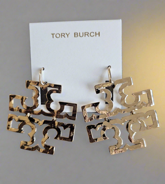 Tory Burch Britten Logo Hammered Drop Earrings In Shiny Gold