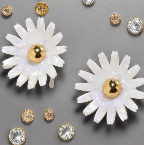 Lele Sadougui Casual Daisy Button Earrings