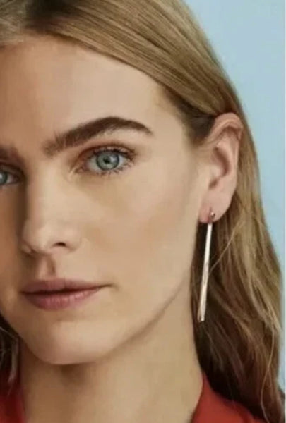 Kendra Scott Melissa Dangle Earrings in Shiny Gold with Sparkle Crystals