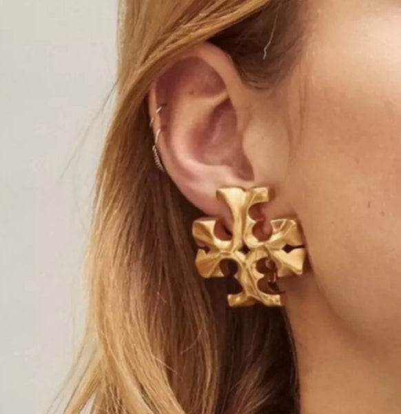 Tory Burch Double T Logo Roxanne Golden Large Clip On Stud Earrings