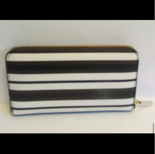 Tory Burch Robinson Printed Zip Continental Wallet in Black Brown And White Raisin Stripe