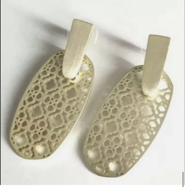 Kendra Scott Aragon Filigree Openwork Gold Earrings