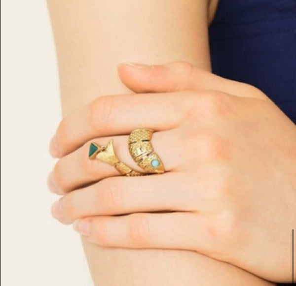 Tory Burch Gold Wrap Around Fish Ring Size 7