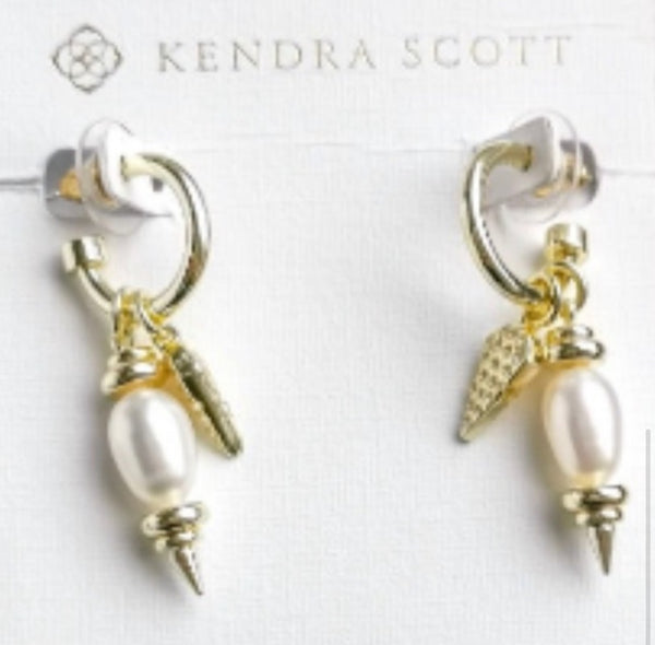 Kendra Scott Demi Gold Huggie Earrings In White Baroque Pearl