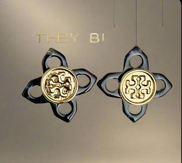 Tory Burch Small Babylon Resin Black Gold Fleur Logo Earrings Stud Earrings