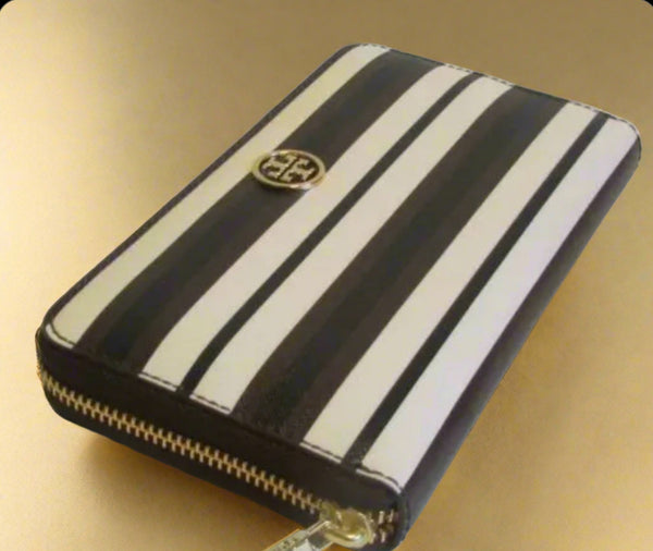 Tory Burch Robinson Printed Zip Continental Wallet in Black Brown And White Raisin Stripe