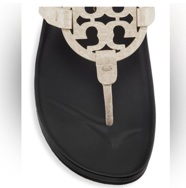 Tory Burch Miller Cloud Leather Thong Sandals New Cream / Dark Navy ( Looks Black) Size 8 M